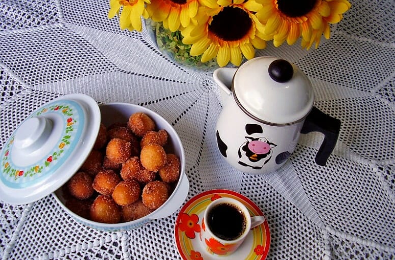 7 Dicas para fazer o melhor bolinho de chuva do mundo em minutos
