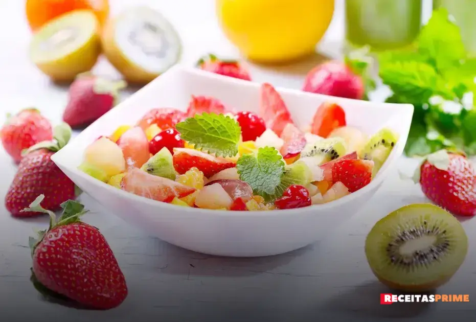 Os benefícios das saladas de frutas para a sua saúde