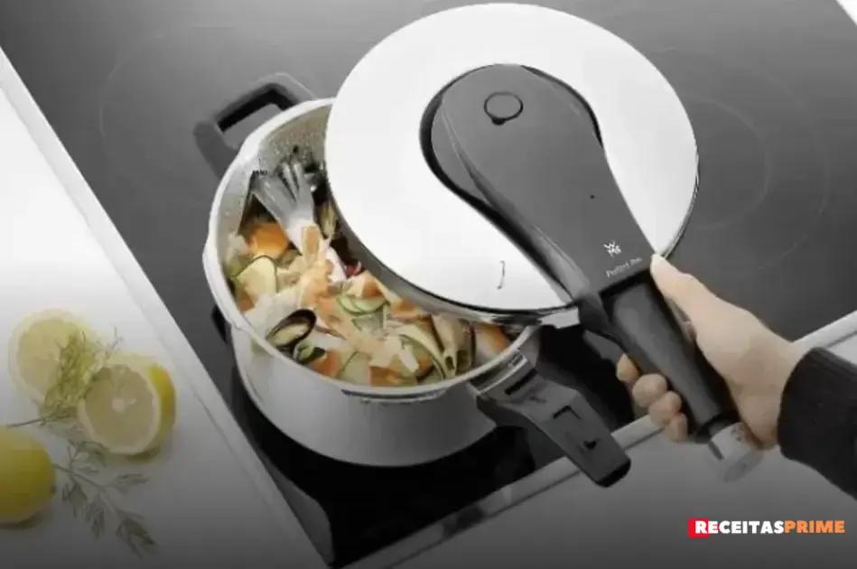 Preparando um delicioso macarrão de panela de pressão
