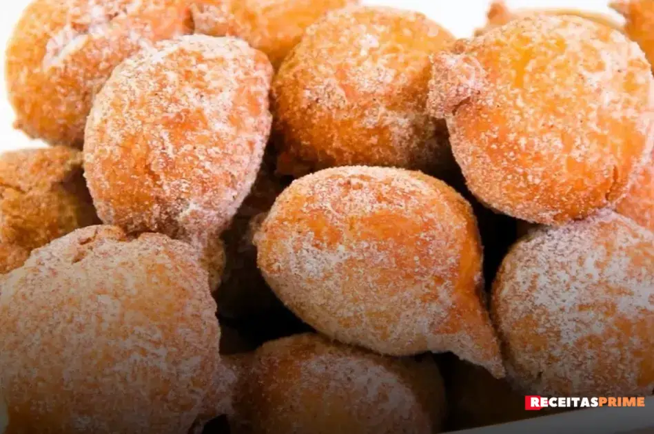 Aprenda a fazer bolinhos de chuva fofinhos e irresistíveis