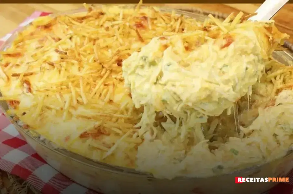 jantar com fricassê de frango